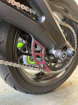 Protection de couronne personnalisable – Triumph Street Triple 765 – Image 5