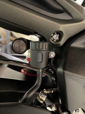 Cache de bocal de frein arrière – Triumph Street Triple 765