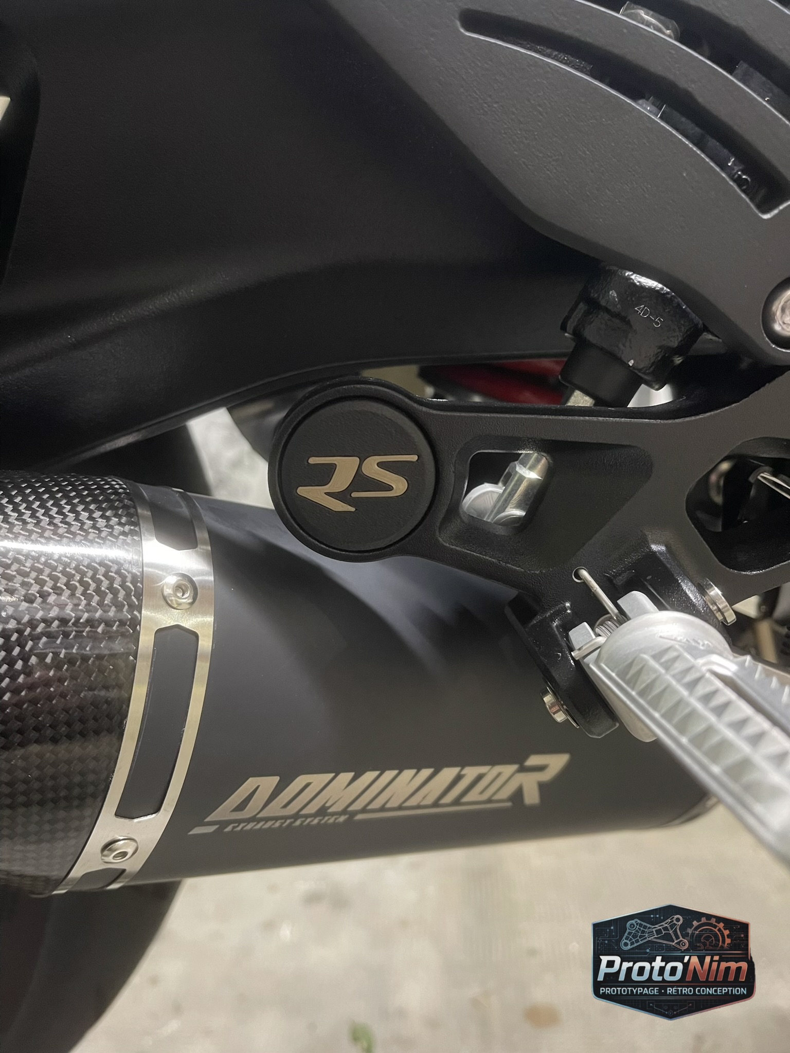 Bouchon de fixation d’échappement personnalisable – Street Triple 765