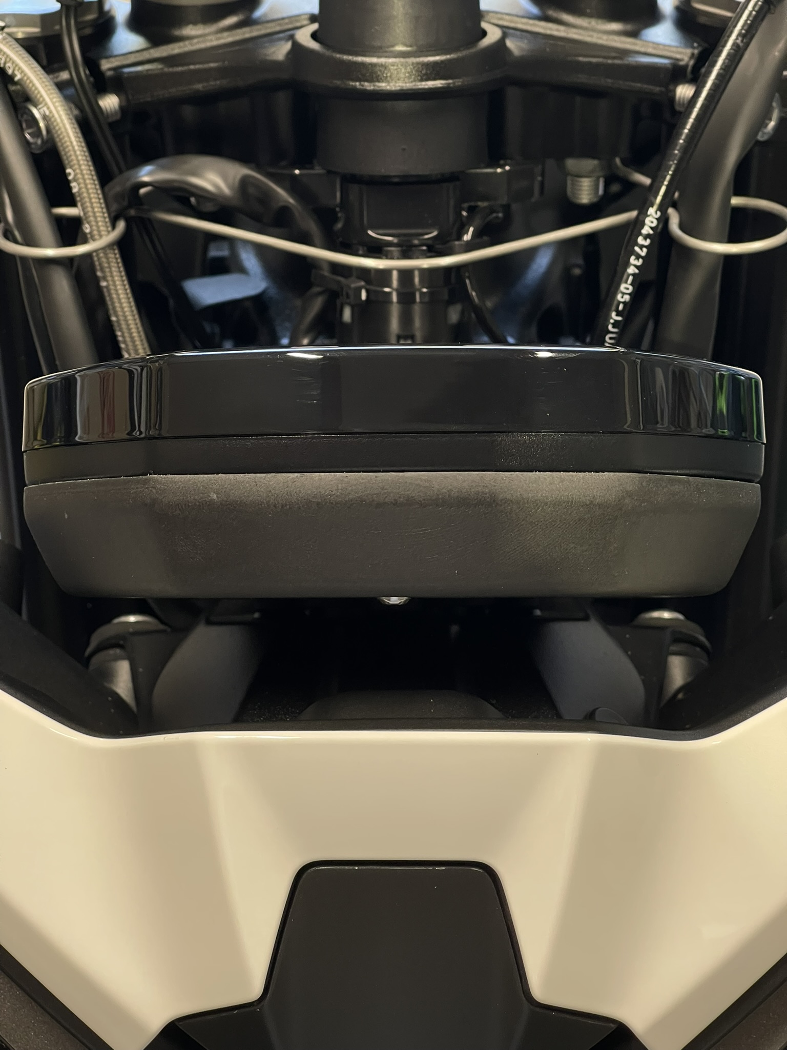 Cache compteur – Triumph Street Triple 765 R / RS / RX