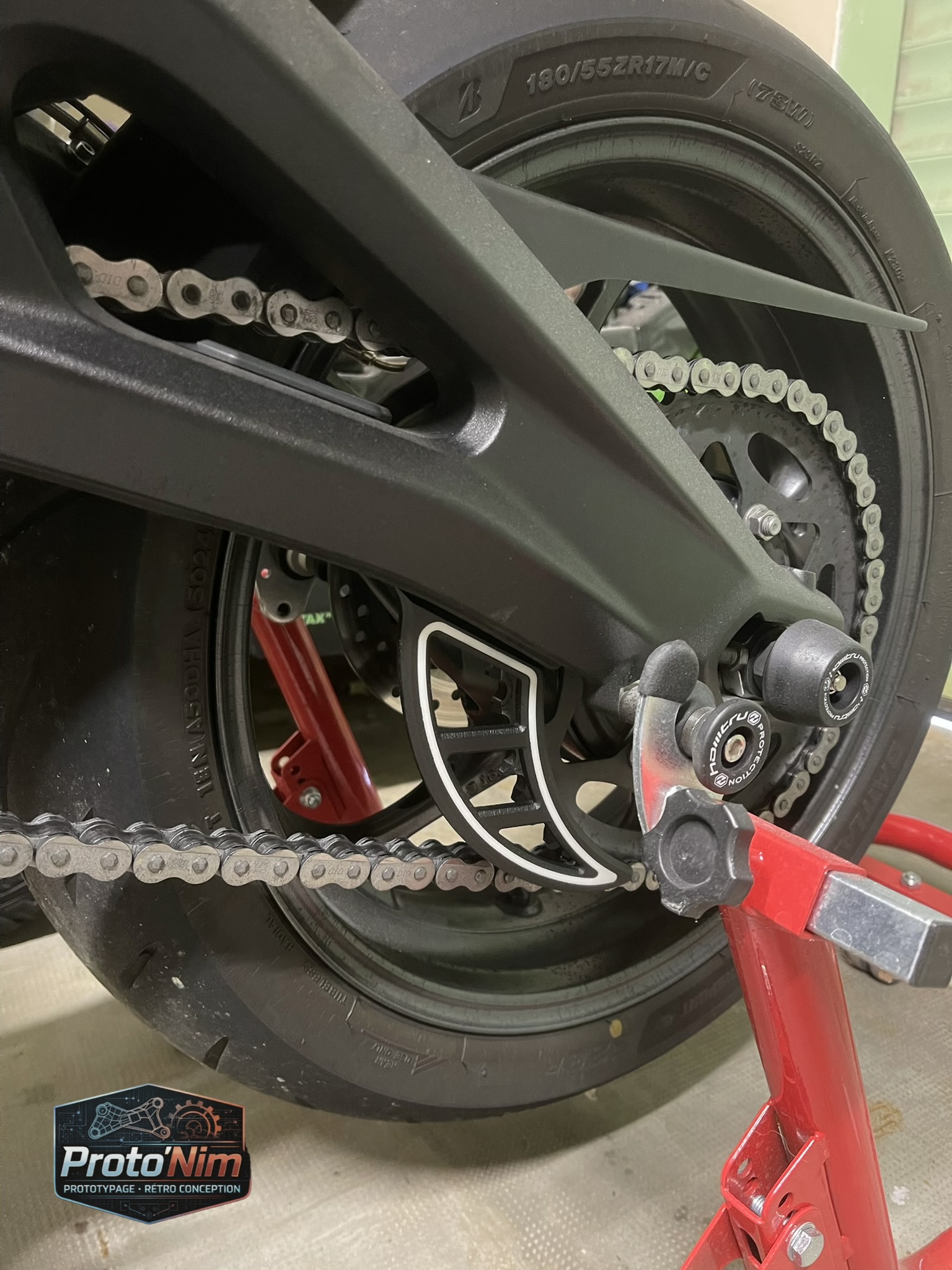 Protection de couronne personnalisable – Triumph Street Triple 765